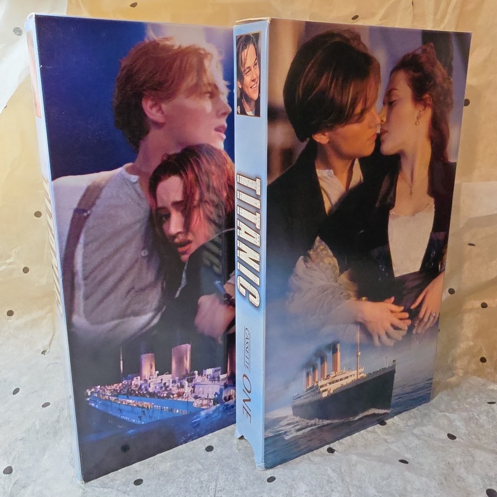 Paramount Titanic 2-Tape VHS‎ Set Movie Leonardo DiCaprio Kate Winslet 1998 Blue